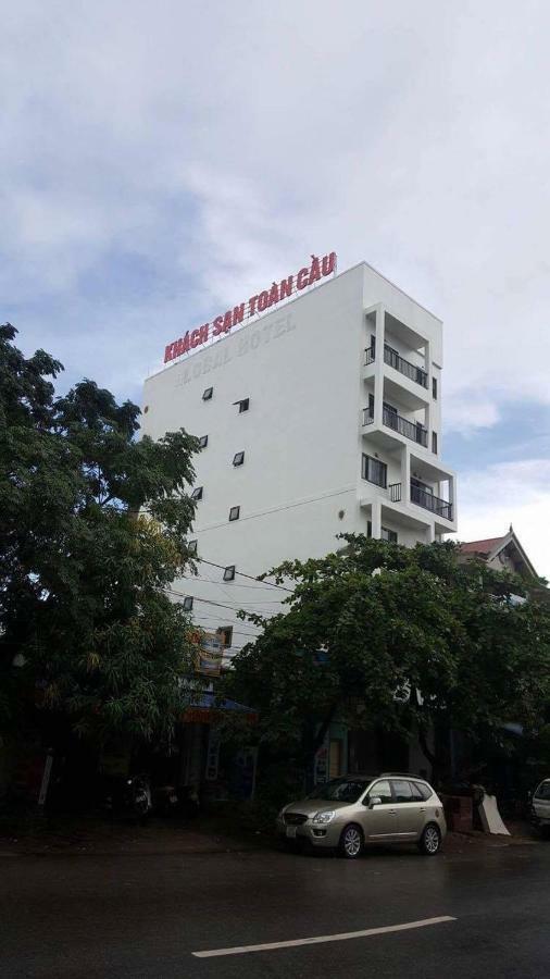 Готель Khach San Toan Cau Вінь Екстер'єр фото